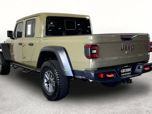 Used 2025 Jeep Gladiator Mojave w/ Safety Group AWD/4WD image 14