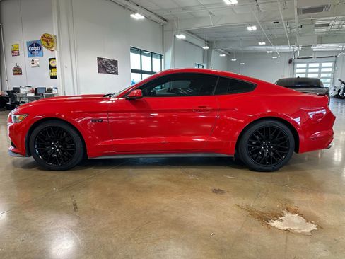 Used 2017 Ford Mustang GT w/ GT Performance Package image 5