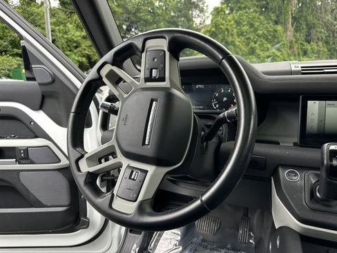 Used 2022 Land Rover Defender 110 S image 20