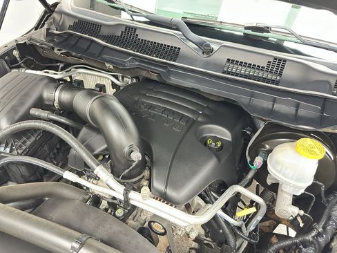 Used 2018 RAM 1500 Express w/ Express Value Package AWD/4WD image 25