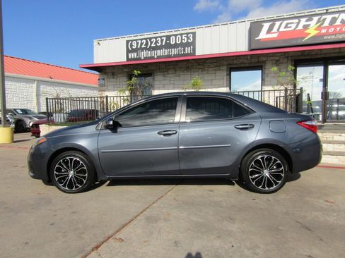 Used 2016 Toyota Corolla image 2