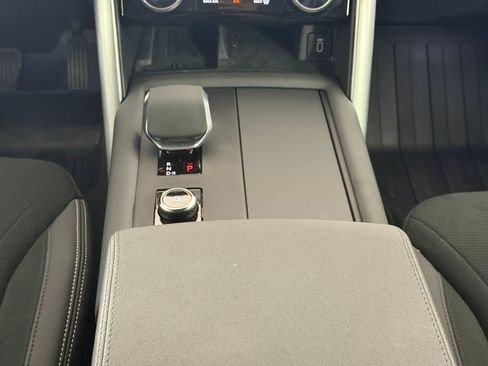 Used 2026 Land Rover Discovery S AWD/4WD image 15