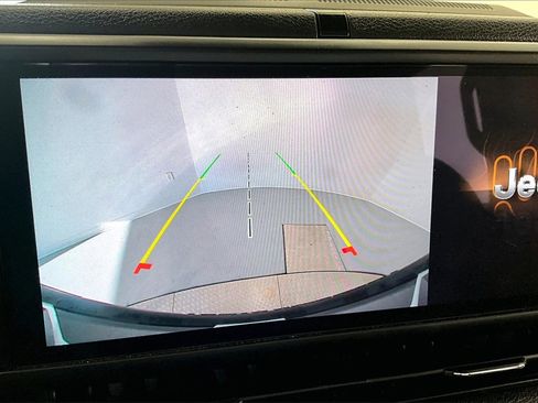 Used 2024 Jeep Wrangler Unlimited w/ Convenience Group image 23