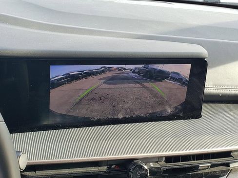 Used 2025 Nissan Murano SV image 31