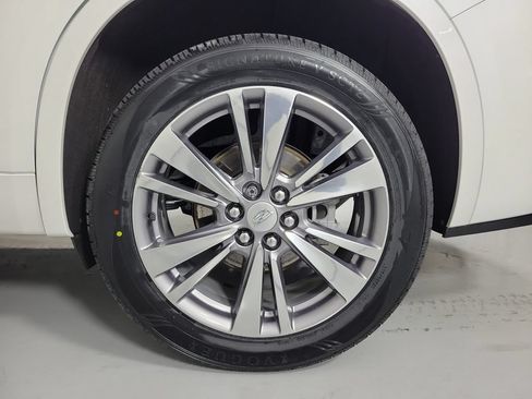 Certified 2024 Cadillac XT6 Premium Luxury w/ LPO, Floor Liner Package AWD/4WD image 11