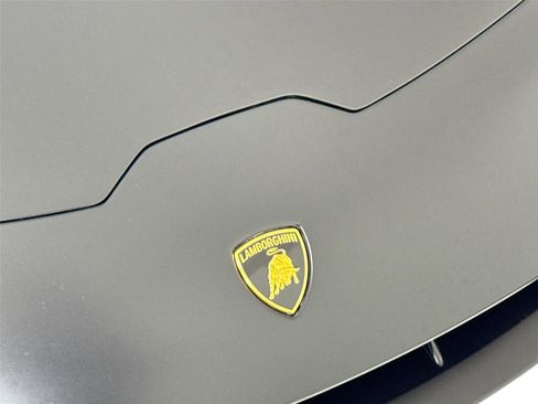 Used 2023 Lamborghini Huracan EVO image 32