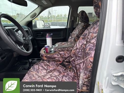 Used 2018 RAM 2500 Tradesman w/ Chrome Appearance Group AWD/4WD image 9
