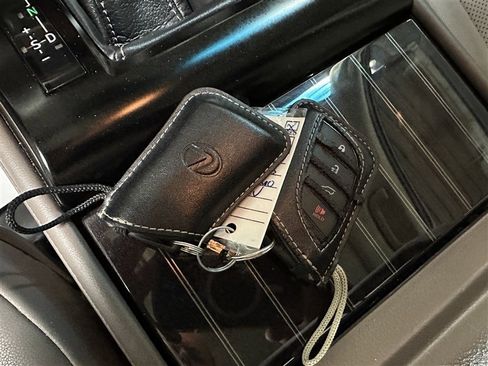 Used 2021 Lexus GX 460 Premium w/ Premium Package image 21