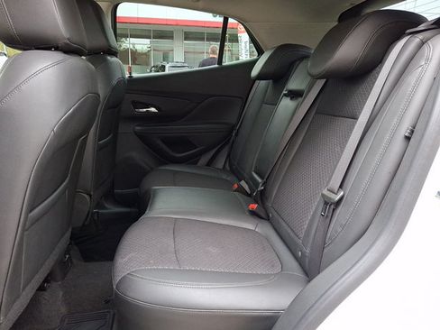 Used 2022 Buick Encore Preferred w/ Safety Package AWD/4WD image 10
