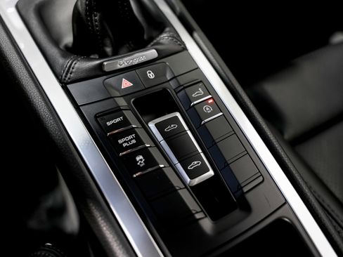 Used 2016 Porsche 911 Targa 4 image 16