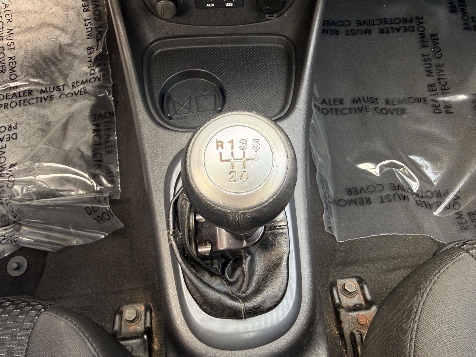 Used 2010 Hyundai Accent SE FWD image 27