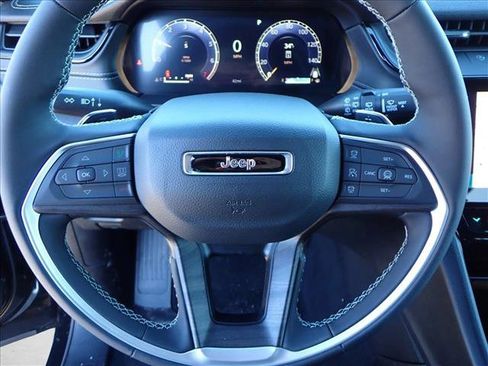 New 2026 Jeep Grand Cherokee Altitude image 15