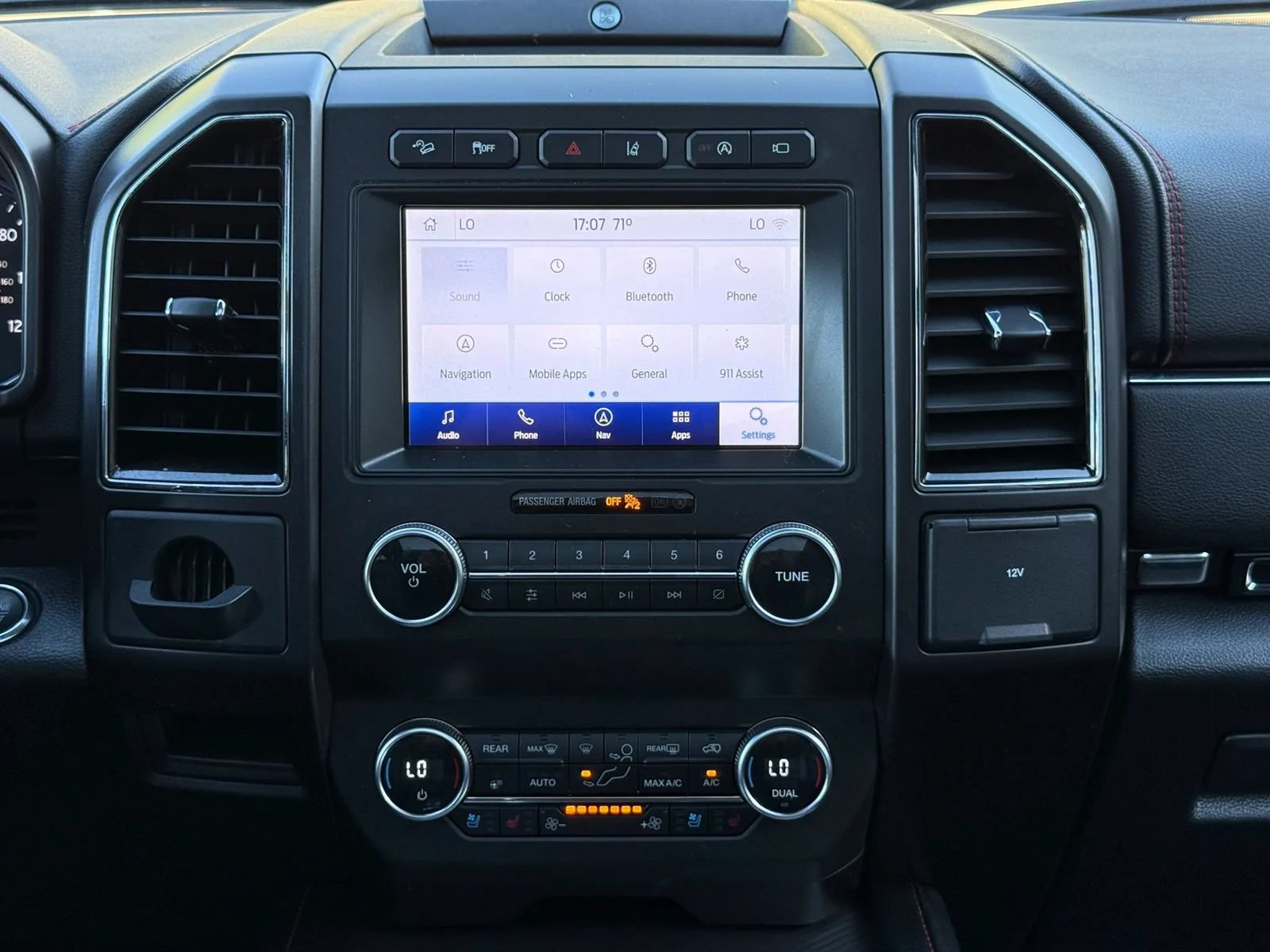 Used 2020 Ford Expedition Limited w/ Equipment Group 303A AWD/4WD image 21