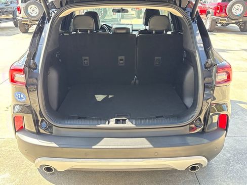 Used 2024 Ford Escape SE image 30