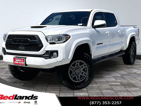 Used 2019 Toyota Tacoma TRD Sport w/ Technology Package RWD image 1