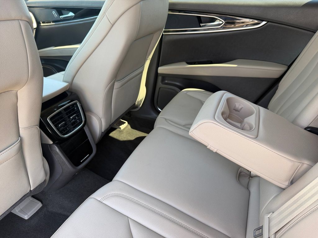 Used 2022 Lincoln Nautilus AWD w/ Premium Package image 17