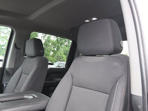 Used 2022 Chevrolet Silverado 2500 Custom AWD/4WD image 8