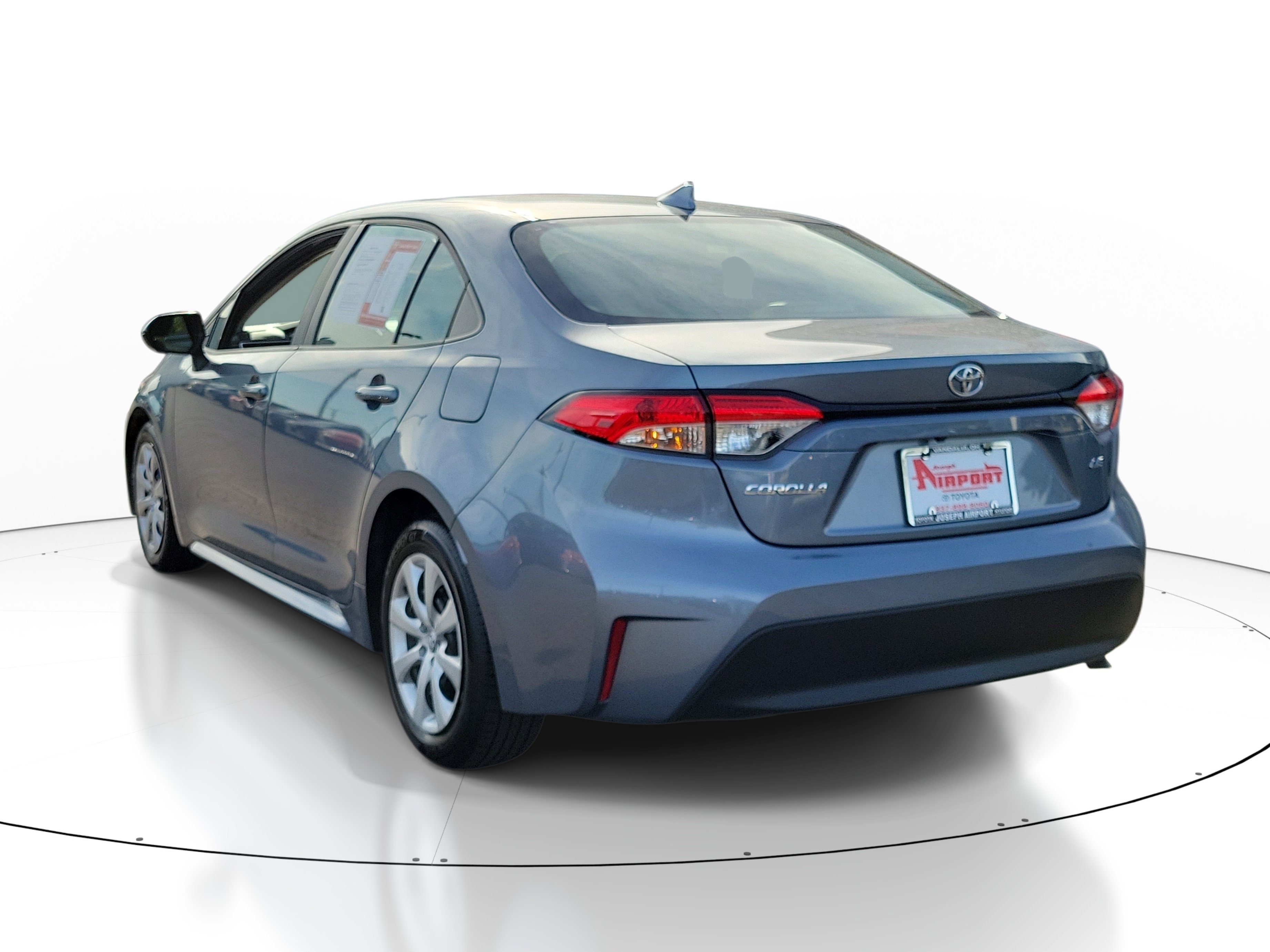 Used 2024 Toyota Corolla LE FWD image 3