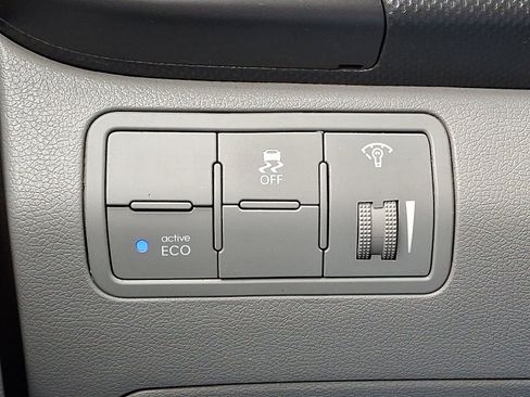 Used 2017 Hyundai Accent SE image 25