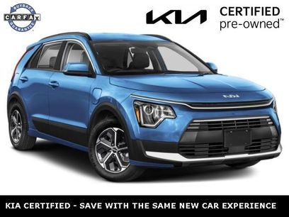 Certified 2025 Kia Niro LX