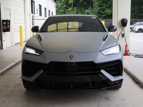 Used 2024 Lamborghini Urus S AWD/4WD image 2
