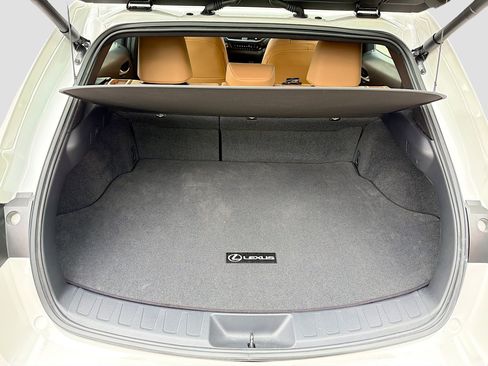 Used 2025 Lexus UX 300h FWD image 12