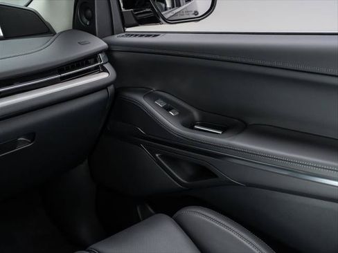 New 2026 Lincoln Navigator Premiere AWD/4WD image 30