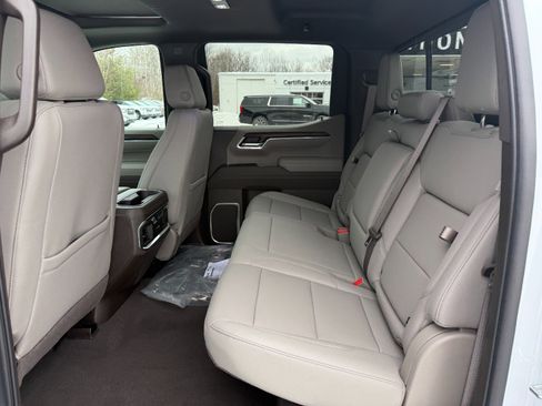 New 2026 GMC Sierra 1500 SLT w/ SLT Premium Package image 16