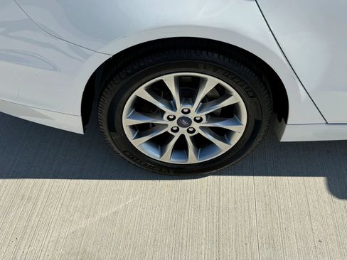Used 2017 Ford Fusion SE FWD image 47