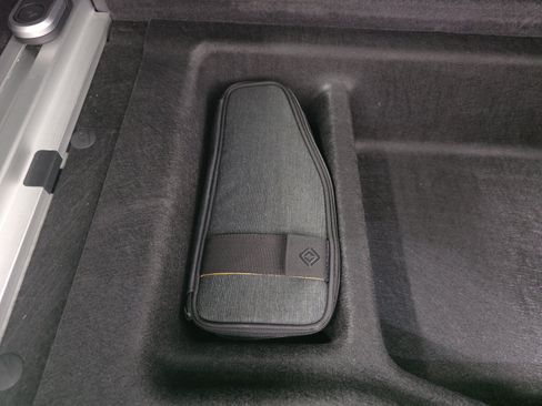 Used 2024 Rivian R1S Adventure AWD/4WD image 34