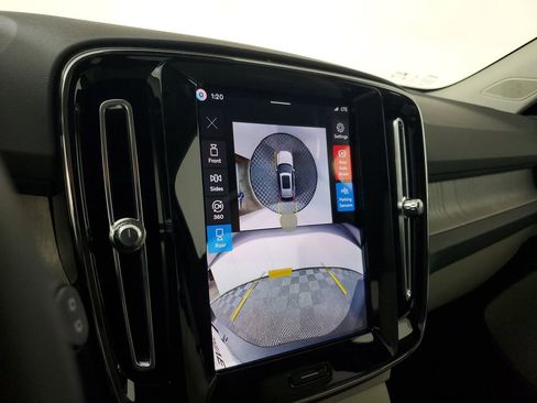 New 2026 Volvo XC40 B5 Plus w/ Protection Package Premier image 29