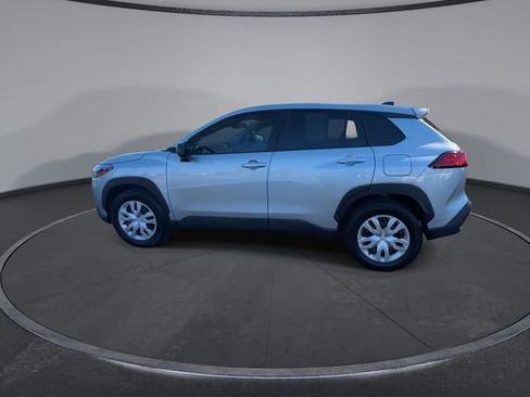 Used 2025 Toyota Corolla Cross L image 9