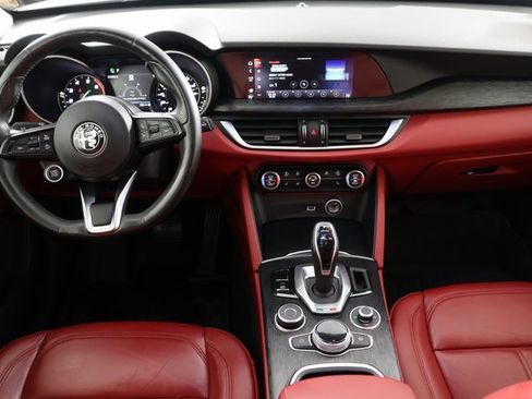 Used 2020 Alfa Romeo Stelvio Sprint w/ Nero Edizione image 2