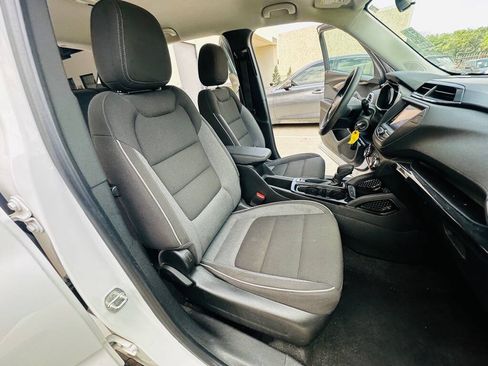 Used 2021 Chevrolet TrailBlazer LS FWD image 27