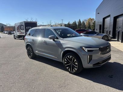 New 2026 Volvo XC90 B6 Plus w/ Protection Package Premier