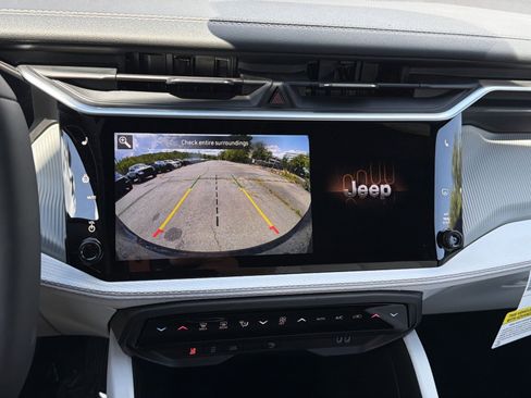 New 2026 Jeep Cherokee Limited AWD/4WD image 19