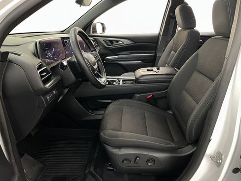 Certified 2024 Chevrolet Traverse LT FWD image 7