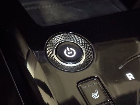 Certified 2023 Kia Niro Wave image 32