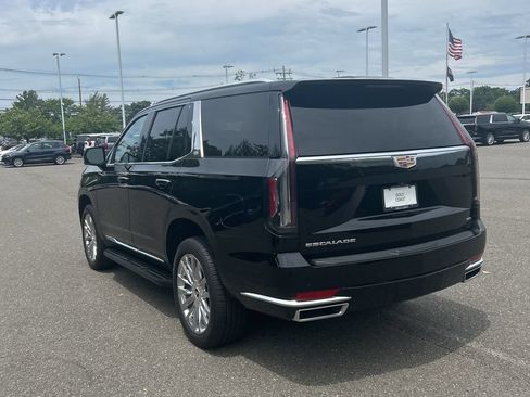 Used 2022 Cadillac Escalade Premium Luxury AWD/4WD image 2