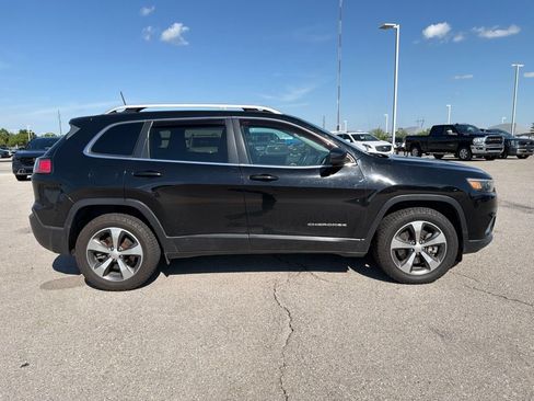 Used 2019 Jeep Cherokee Limited AWD/4WD image 3