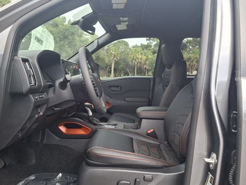 New 2026 Nissan Frontier PRO-4X w/ Pro Premium Package AWD/4WD image 6