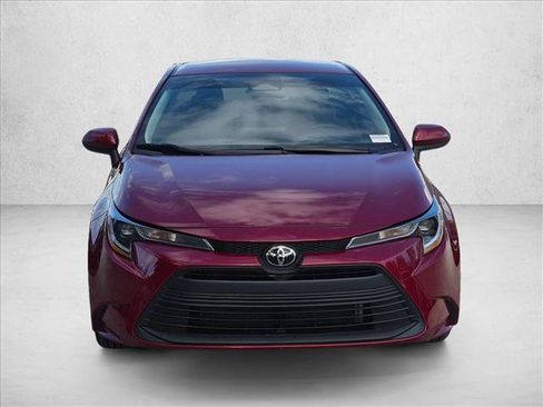 Used 2025 Toyota Corolla LE FWD image 2