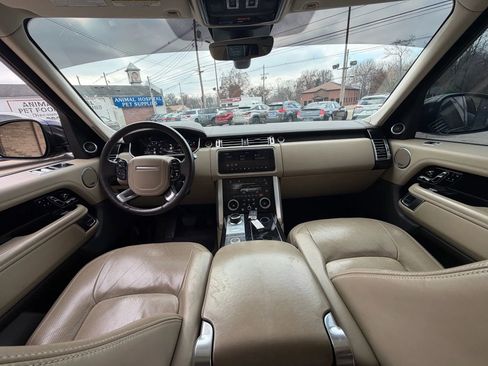 Used 2019 Land Rover Range Rover HSE image 16