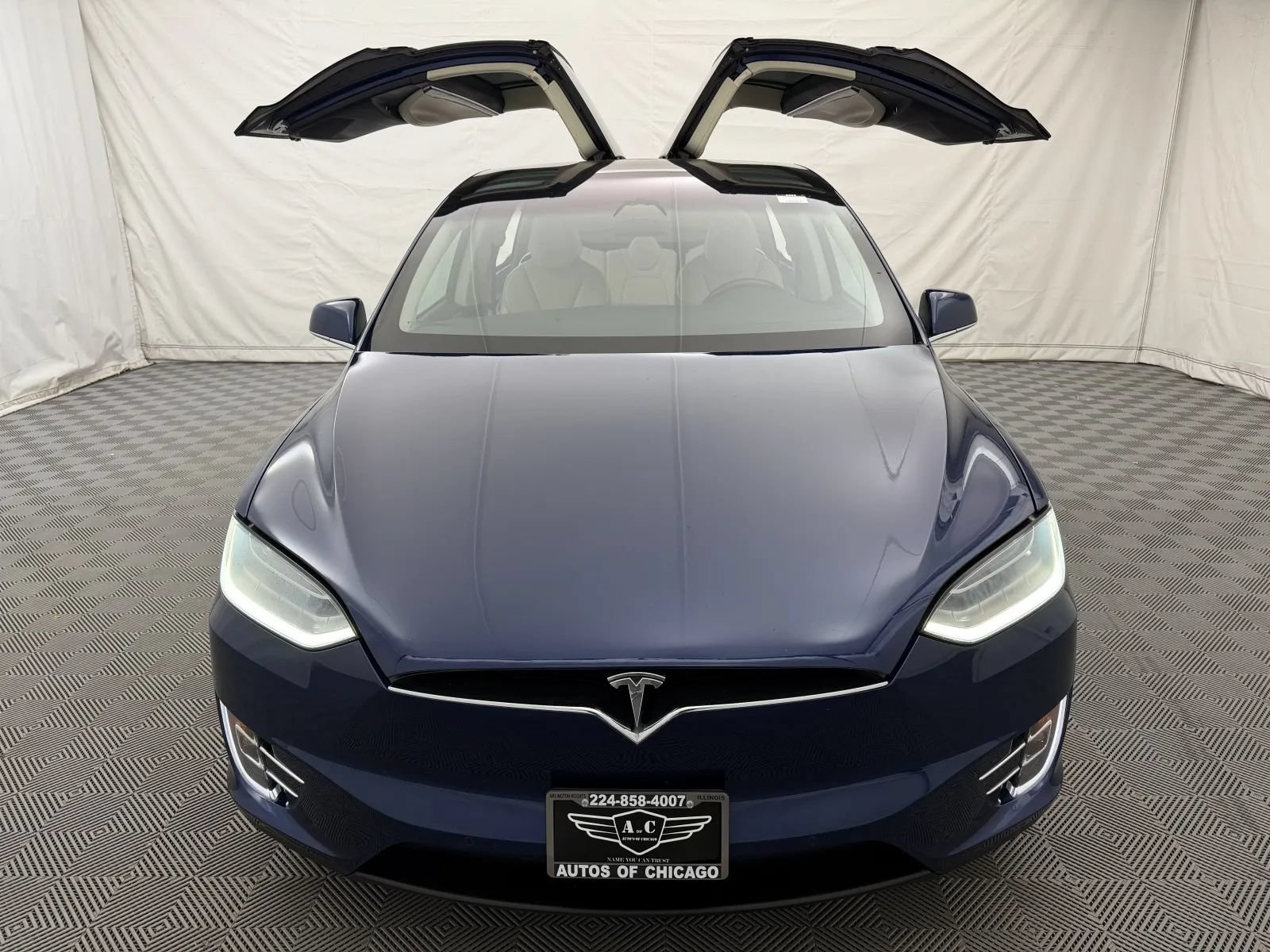 Used 2018 Tesla Model X 75D AWD/4WD image 3