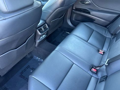 Used 2025 Lexus ES 300h w/ Premium Package image 11