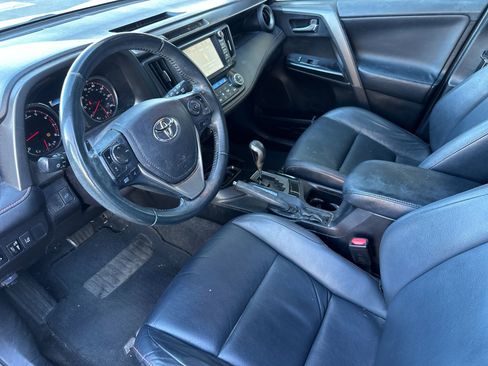 Used 2016 Toyota RAV4 SE image 9