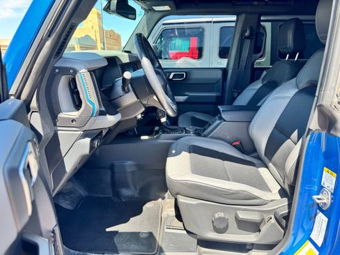 Used 2023 Ford Bronco Black Diamond image 9