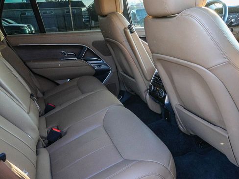 Certified 2025 Land Rover Range Rover SE AWD/4WD image 20