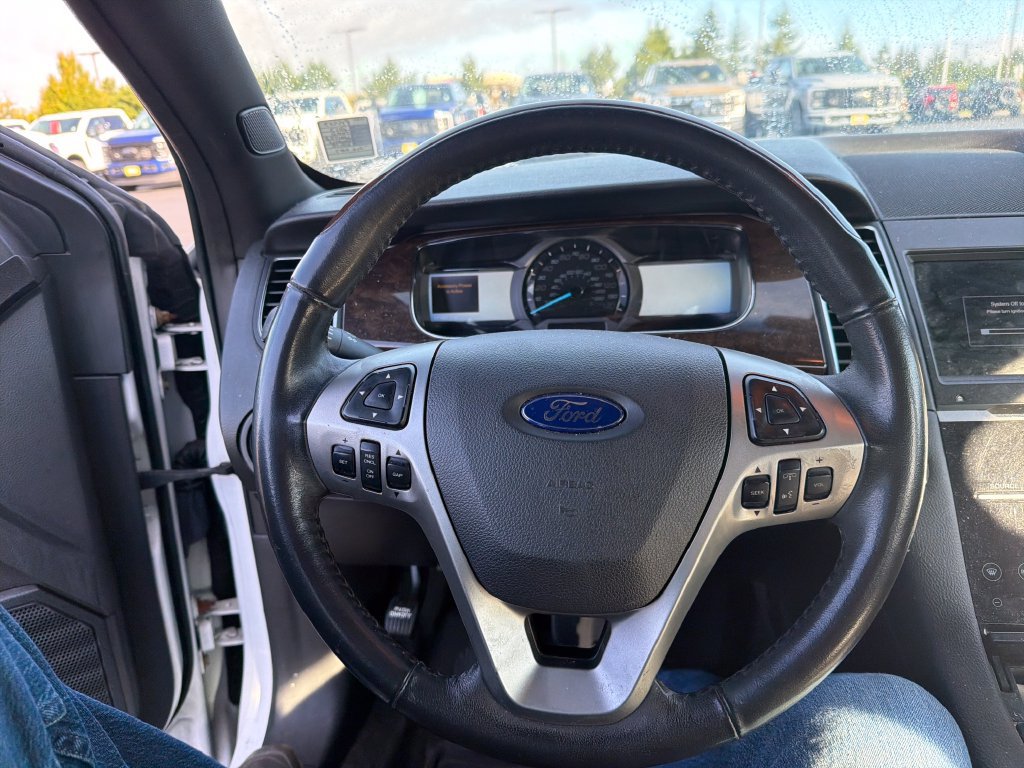 Used 2013 Ford Taurus Limited FWD image 11