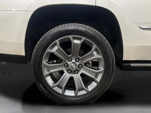 Used 2015 Cadillac Escalade Premium image 35